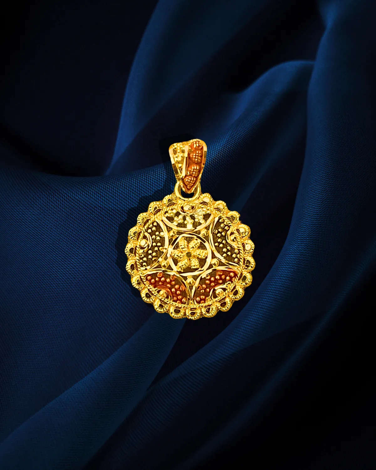 22 KT Gold Traditional Round Multicolor Pendant Set (D123)