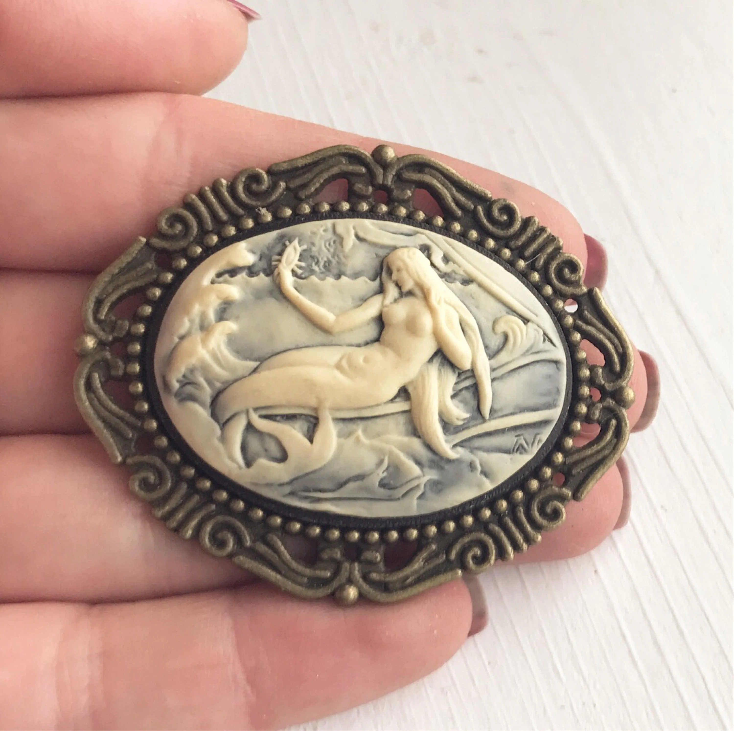 Mermaid Siren Cameo Brooch in Bronze Large Size